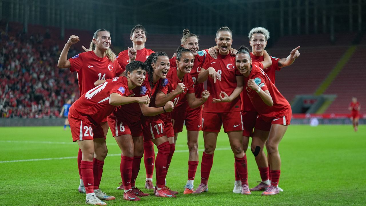 Milliler hız kesmiyor: Türkiye UEFA Uluslar B Ligi’nde yoluna devam ediyor