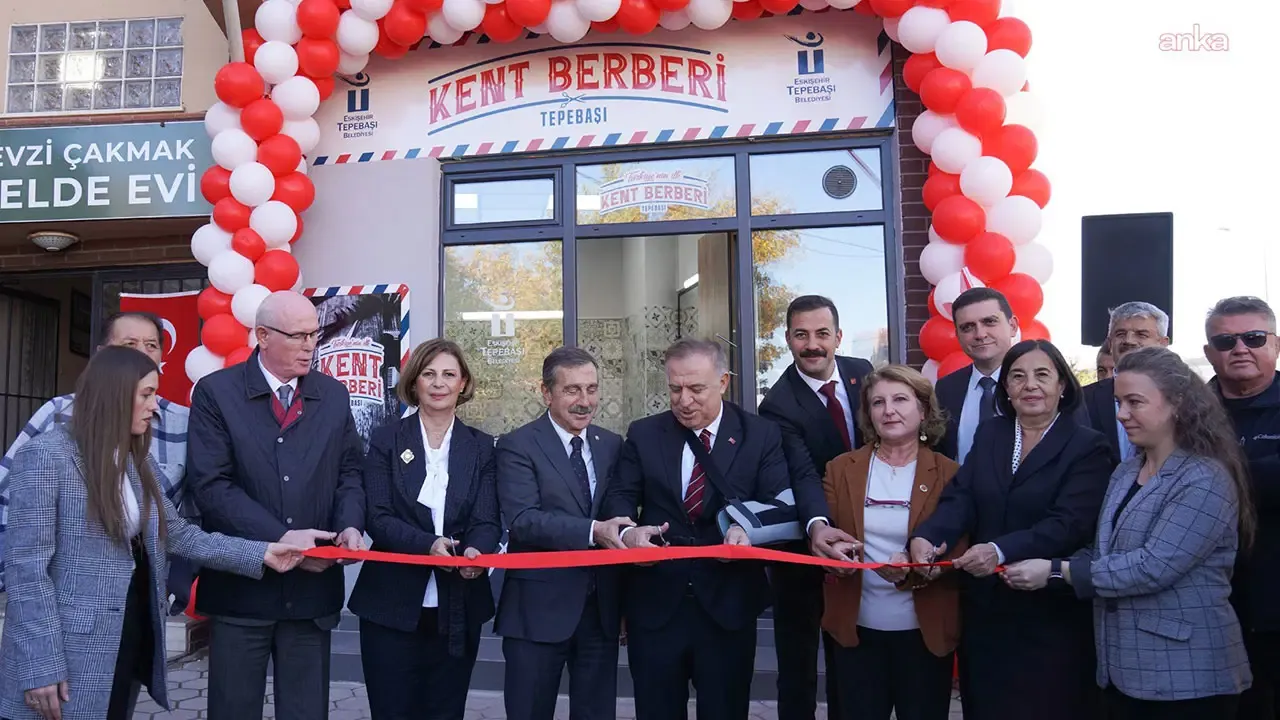 Türkiye’de bir ilk: Eskişehir’de kent berberi açıldı