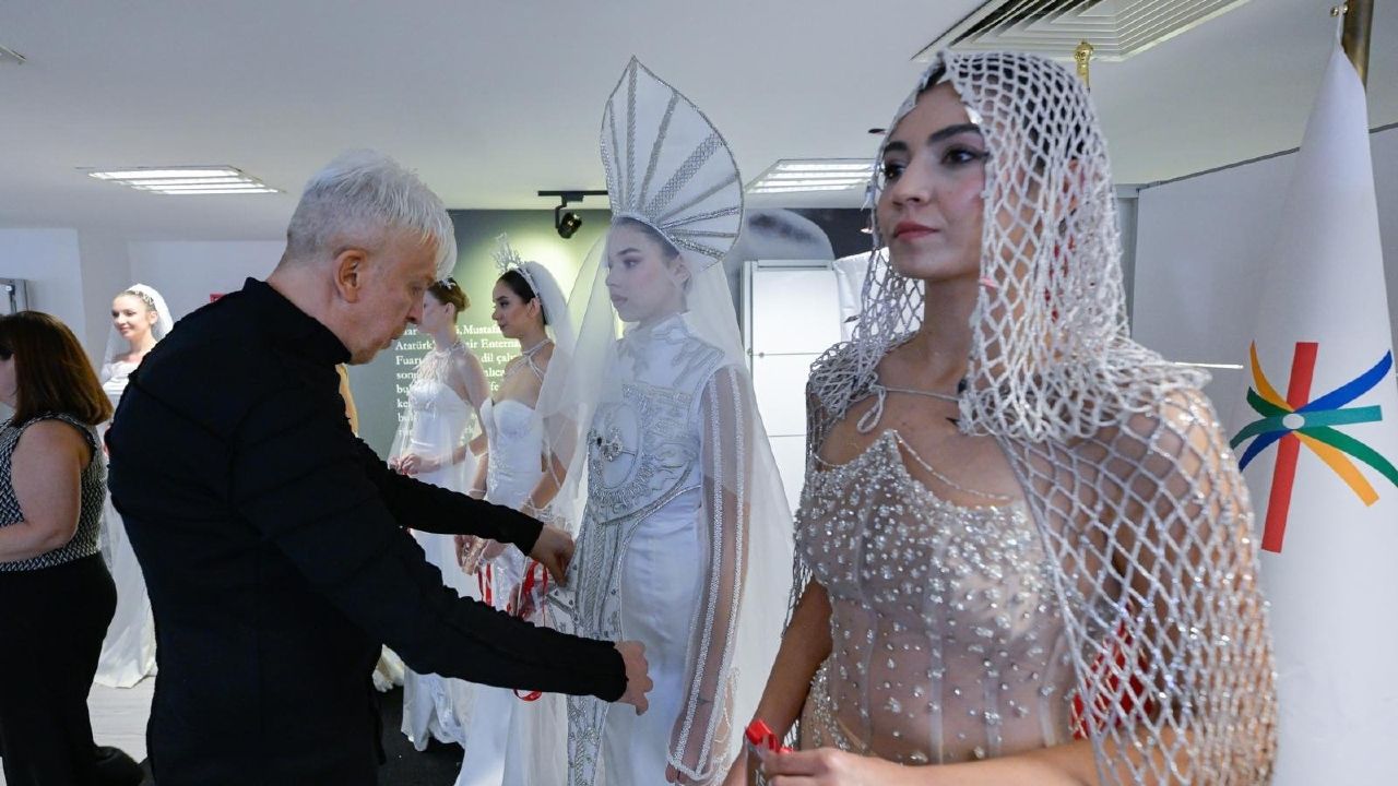 İzmir'de bu yılın teması denge: 100 bin TL ödüllü gelinlik tasarım yarışmasında başvurular başladı