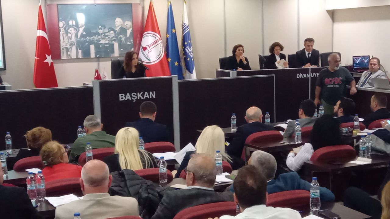 Karşıyaka'da Mecliste seçim günü: Encümen ve Başkan Vekilleri belirlendi