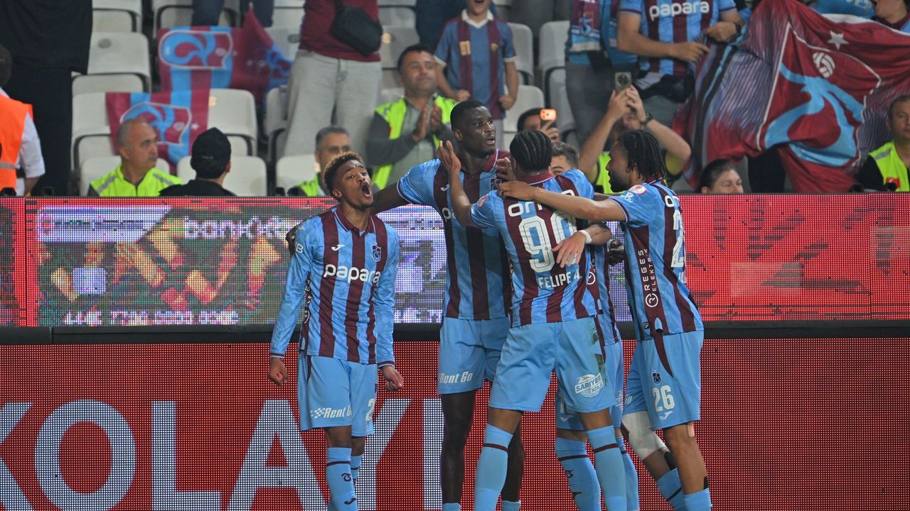 Ziraat Türkiye Kupası Trabzonspor'un: Konyaspor 2-1 mağlup