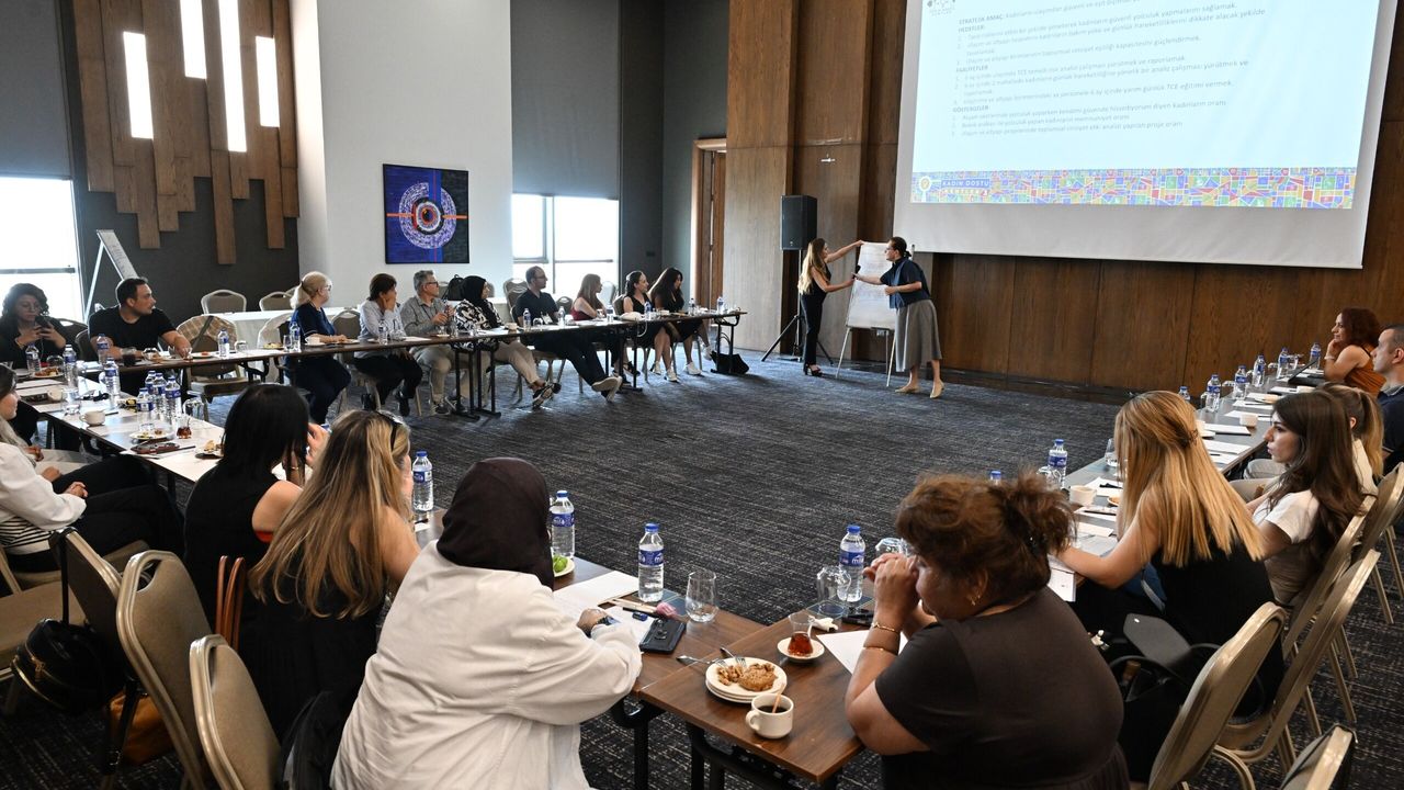 Manisa’da kadın dostu kentler için eşitlik eğitimi düzenlend