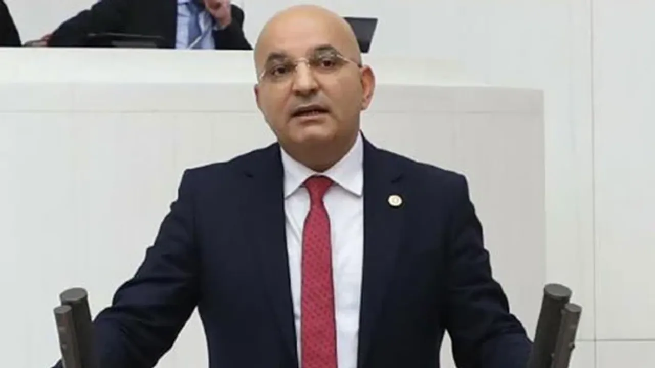 CHP’de YDK’da ilk toplantı: İzmir Milletvekili Mahir Polat başkanlığa seçildi!