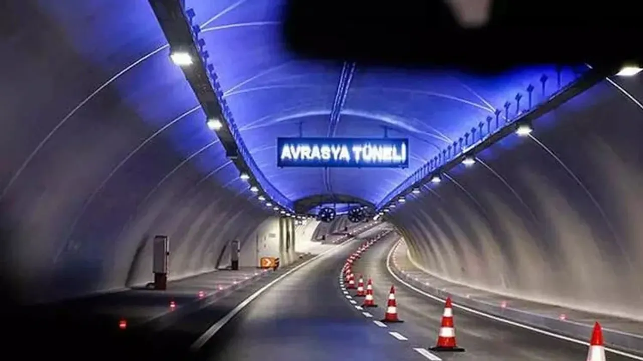 Avrasya Tüneli su doluyor… Trafiğe kapatıldı
