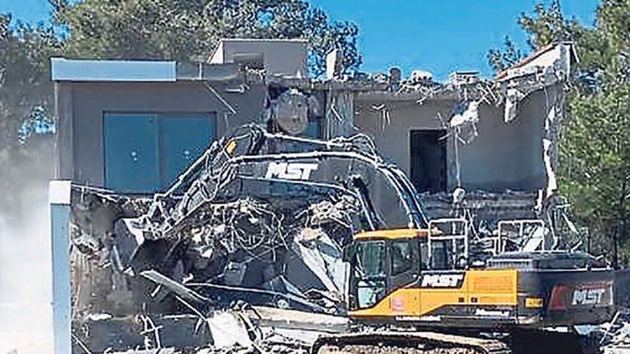 Yaka’da 16 taşınmaz yıkılacak… Bornova’da kaçak ya