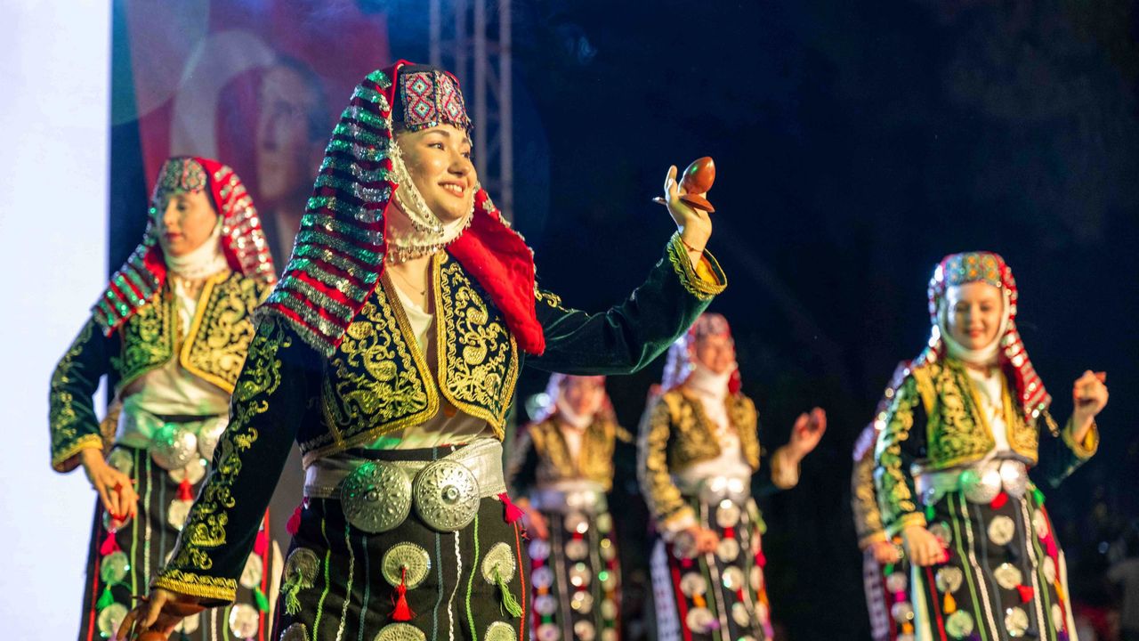 Dört günlük festival sona erdi... Bornova'da kaşık sesleri y