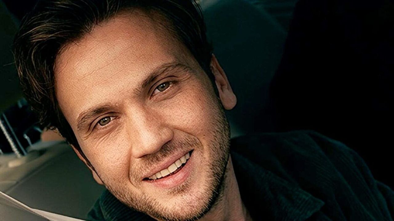 Aras Bulut İynemli Eve Giden Yol dizisi bugün sete çıktı