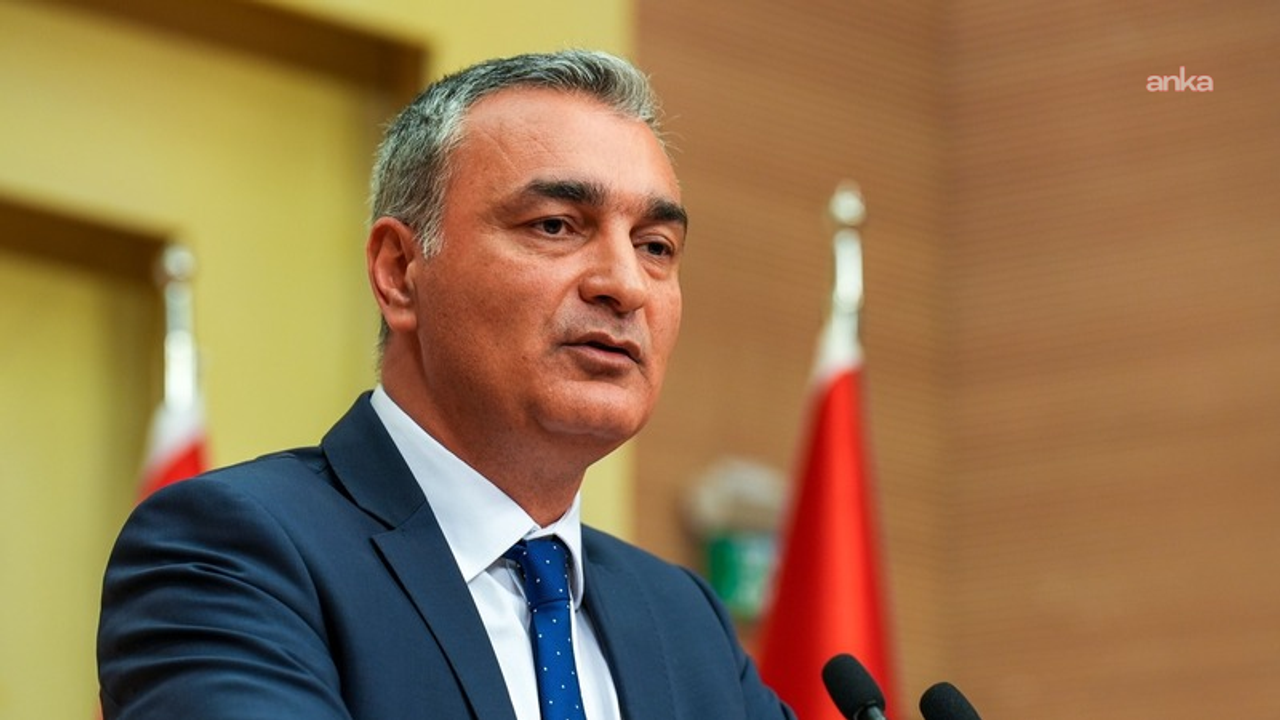 Müslim Sarı'dan Özgür Özel çıkışı: Grup başkanlığı iptal ola