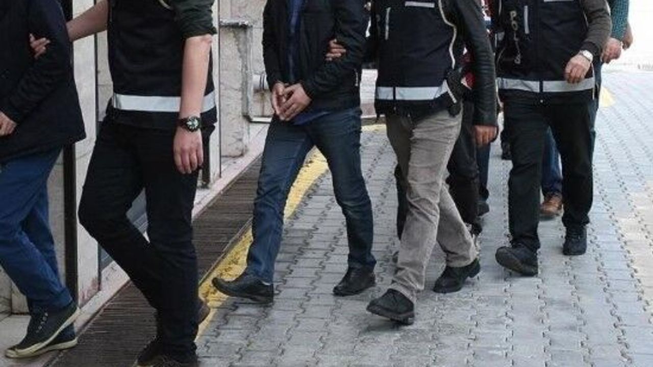 İzmir’in de dahil olduğu 7 ilde suç örgütlerine operasyon: 7
