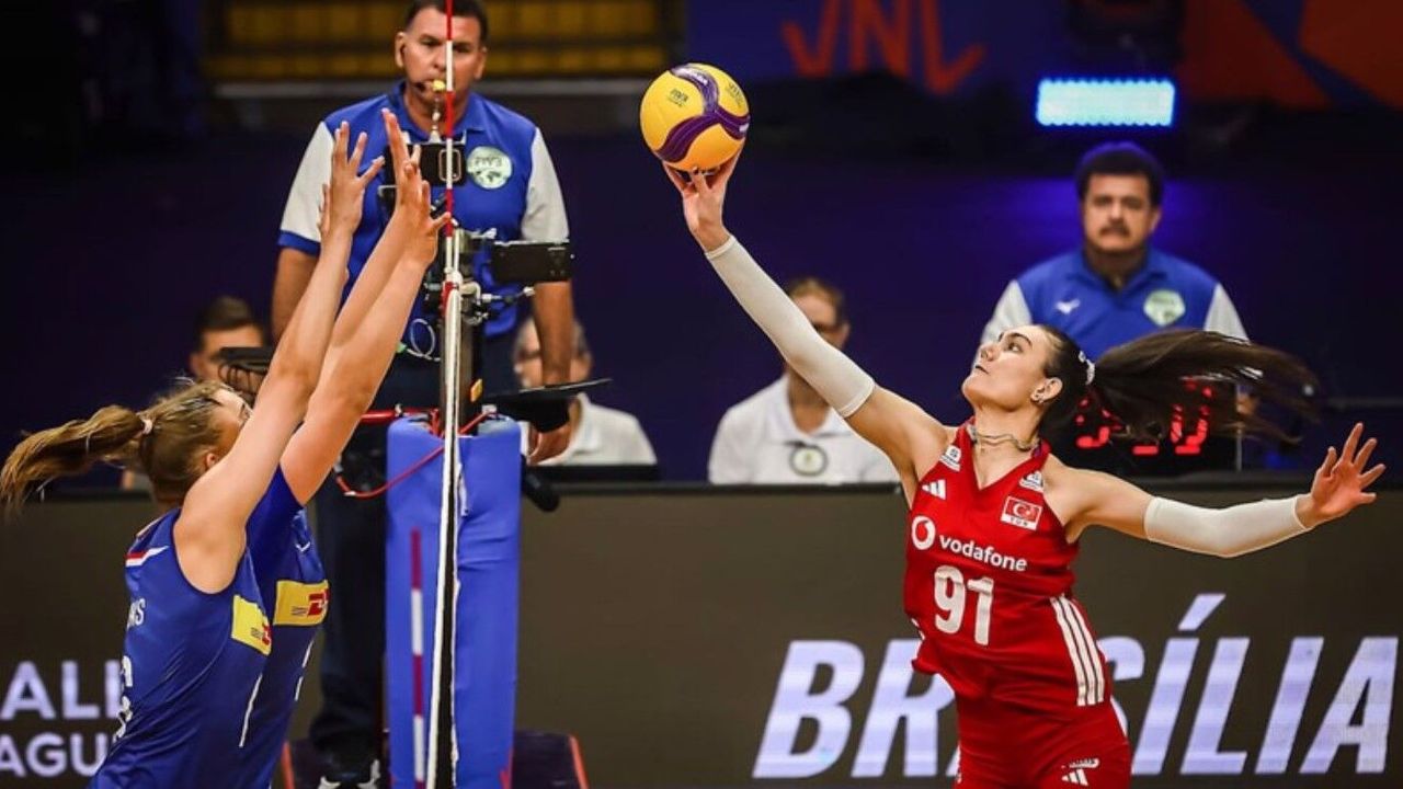 A Milli Kadın Voleybol takımı Hollanda'ya mağlup oldu