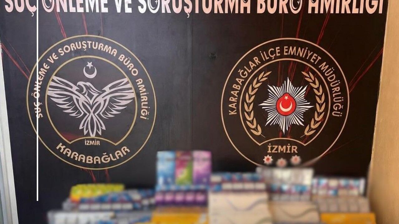 İzmir'de hafif ticari araçta 530 kilogram kaçak tütün ele ge