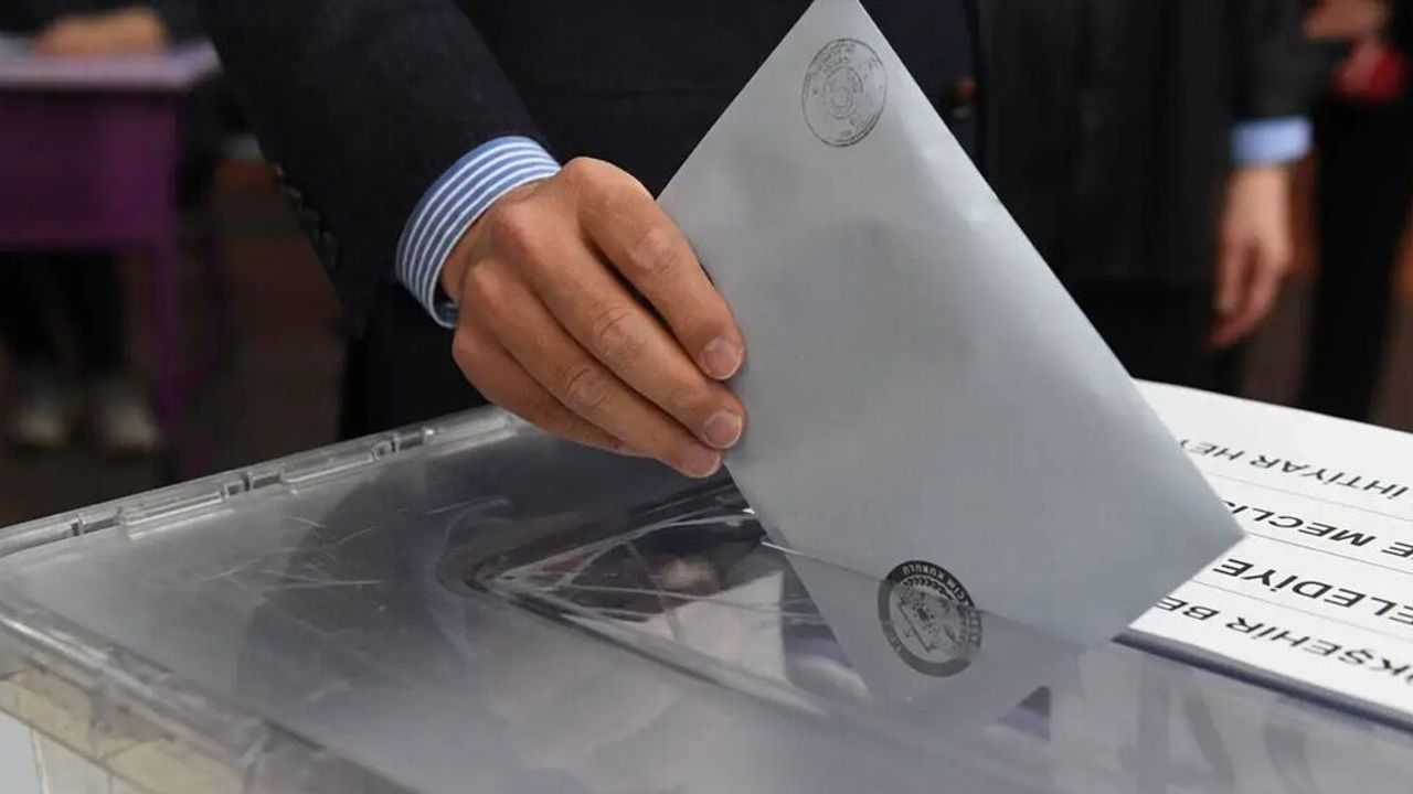 CHP’nin 6 belde sınavı: Gazeteci Mengü’den uyarı