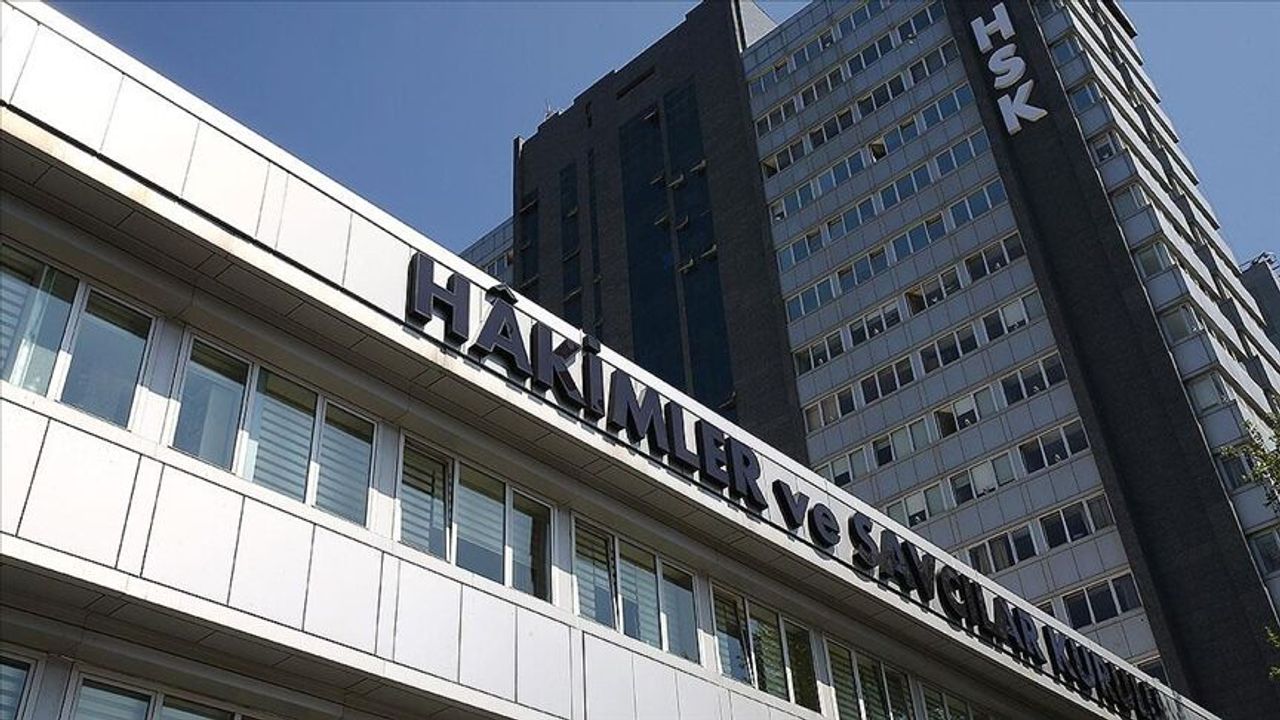 HSK harekete geçti… Çalışanlara sosyal medya ayarı