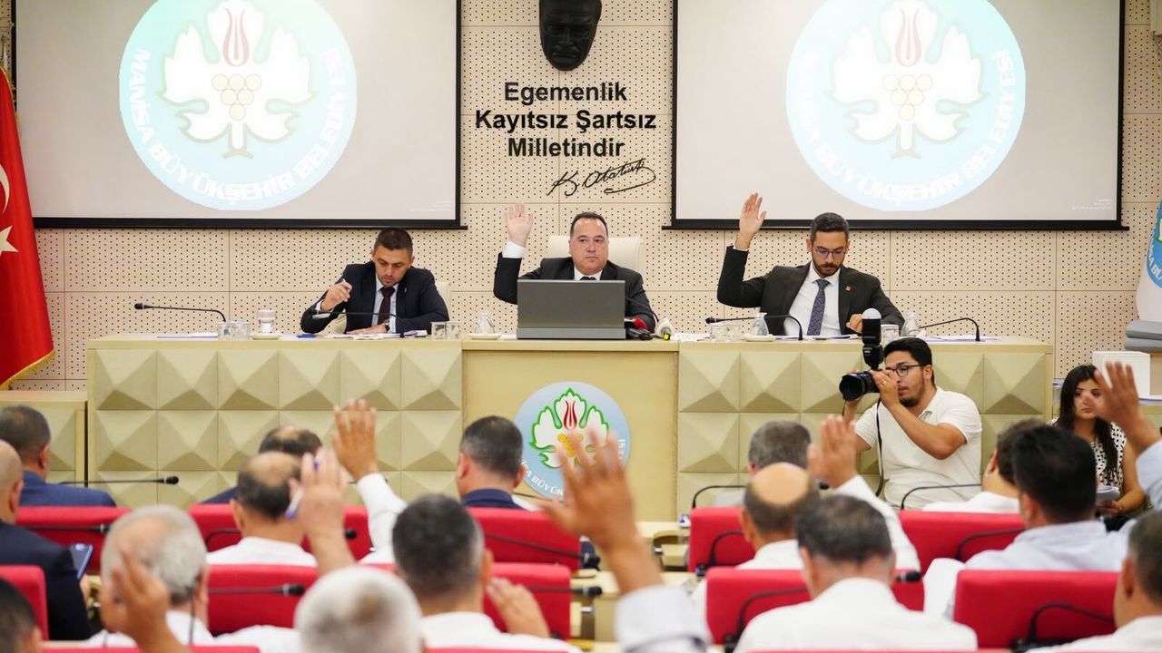 İzmir’den yollanan çöpler Manisa Büyükşehir'de tartışıldı: Başkan Dutlulu’dan ‘Çözüm’ çağrısı