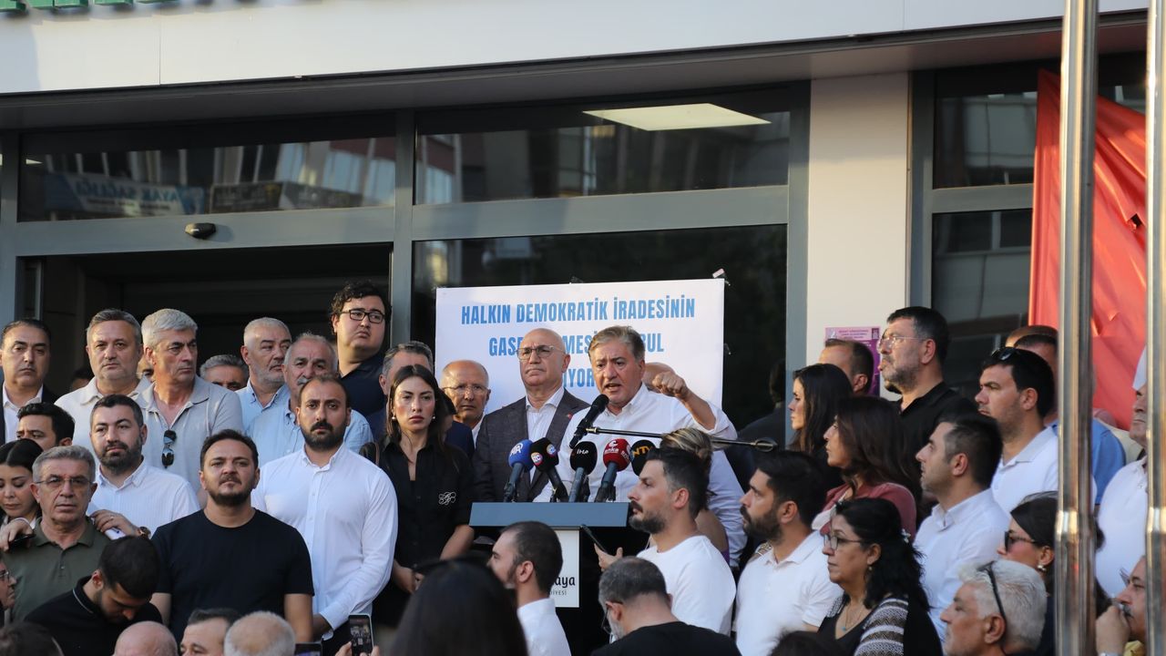 Murat Emir: Önünüze mührü basacağınız parti amblemi koymak boynumuzun borcudur