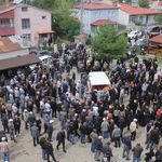 İzmir'de kaza geçiren gurbetçi çift memleketinde toprağa verildi