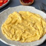 Omletin en yumuşak hâli… Sütlü omlet tarifi