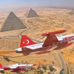 Türk Yıldızları, Mısır Piramitleri'nin üzerinde şov yaptı!
