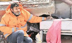 Kızının elini bırakmayan baba konuştu: Ellerimle kazdım ama...