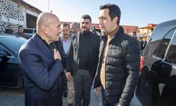 Başkan Soyer'den tek bir binası bile yıkılmayan belediyeye ziyaret