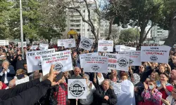 İZDEDA'dan kefenli protesto | TMMOB'a tepki: Yanımızda olma fırsatını kaçırdın!
