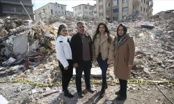 Takma dişleri almak için döndüler, hayatları kurtuldu
