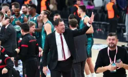 Ufuk Sarıca gönüllere taht kurdu