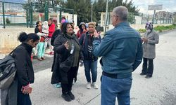 İzmir'de konteynerde kalan depremzedeler sokağa atıldı!