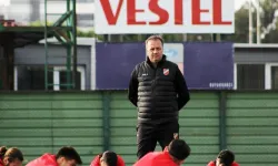 Karşıyaka, Selahaddin Dinçel’le yollarını ayırdı