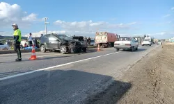 Bergama’da zincirleme trafik kazası: 1 ölü, 1 yaralı