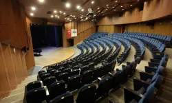 Kemeraltı'nda depremzedeler için dayanışma konseri