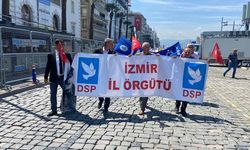 İzmir'de 1 Mayıs'tan ilginç görüntü! DSP'den sadece 4 kişi katıldı