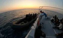 Çeşme açıklarında 31 düzensiz göçmen yakalandı