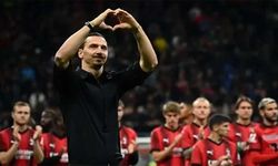Ibrahimovic gözyaşları içinde futbola veda etti!