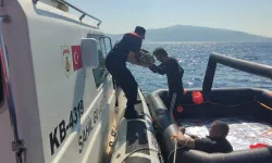 İzmir'de 25 düzensiz göçmeni kurtarıldı, 14 göçmen yakalandı