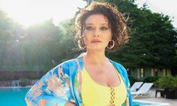 Ünlü oyunu Nurgül Yeşilçay, sarı mayosu ile beğeni topladı