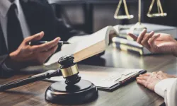 İzmir’de eşitlik hamlesi: Ücretsiz hukuki yardım başladı