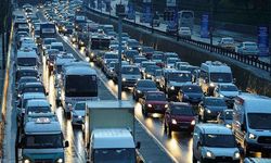 İzmir trafiğindeki araç sayısı arttı!