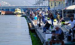 İzmirliler oltalarınızı alın balık tutmaya gidiyoruz: İzmir'de balık tutulacak yerler