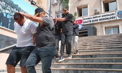 İstanbul'da silahlı saldırı! 5 İsveçli tutuklandı... Evlerinden adeta cephanelik çıktı