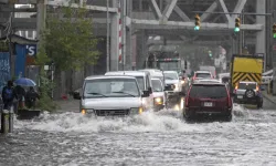 ABD'nin New York kentinde sel! Acil durum ilan edildi