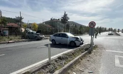 Afyonkarahisar'da kaza: 2'si çocuk 6 kişi yaralı