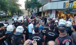 İzmir'de HDP'ye destek açıklamasına polis müdahalesi