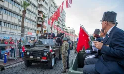 İzmir'de Cumhuriyet coşkusu: Yeni bir yüzyıl başlıyor