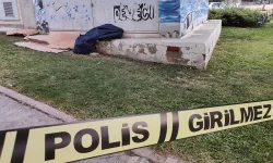 Kuşadası'nda evsiz bir kişi parkta ölü bulundu   