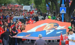 Muğla'da Türk bayraklarıyla, Cumhuriyet Yürüyüşü 