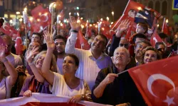 Seferihisar sokakları fener alayı ile aydınlandı