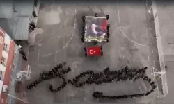 Balçovalı öğrencilerin 10 Kasım koreografisi büyük ilgi gördü