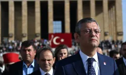 CHP ile Anıtkabir Komutanlığı arasında çelenk krizi
