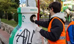 Karşıyaka'da gençlere geri dönüşüm eğitimi